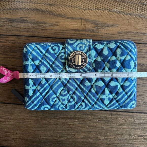 Vera Bradley Turnlock Wallet in Cuban Tiles blue pattern - Picture 11 of 13
